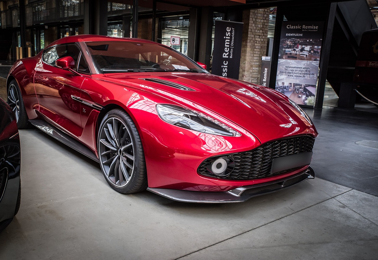 Importation de voitures Aston Martin depuis 15 ans