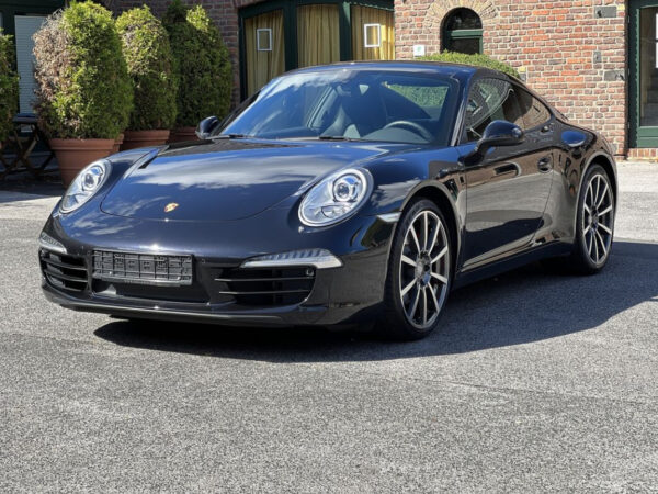 PORSCHE 911 CARRERA COUPE