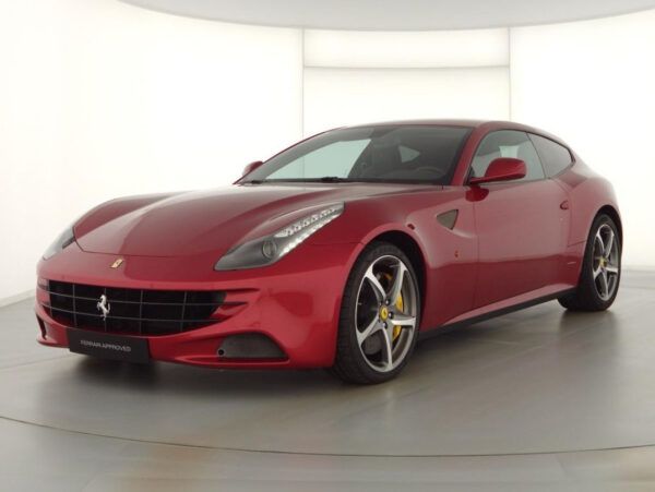 FERRARI FF