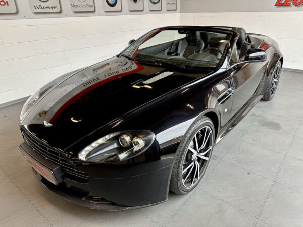 ASTON MARTIN VANTAGE