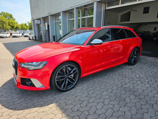 AUDI RS6 AVANT