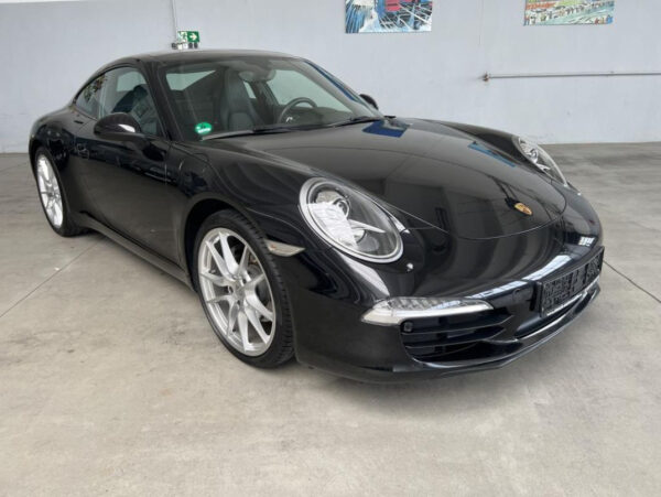 PORSCHE 911 CARRERA COUPE