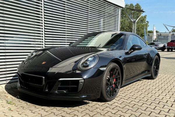 PORSCHE 911 CARRERA COUPE