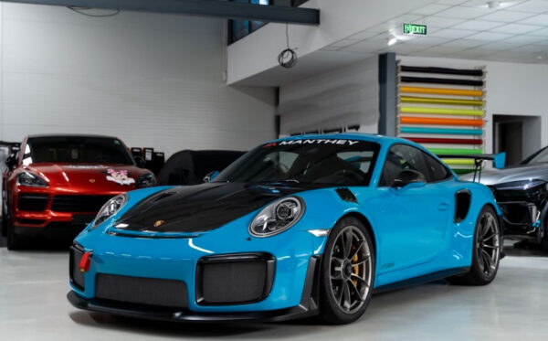 PORSCHE 911 GT2 RS