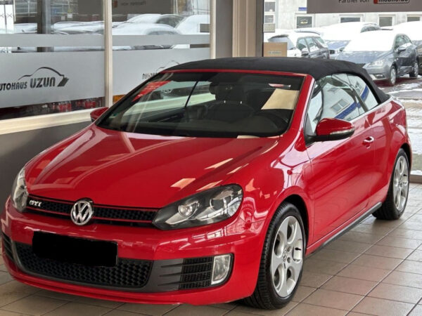 VOLKSWAGEN GOLF CABRIOLET