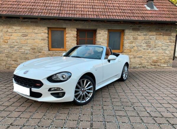 FIAT 124 SPIDER