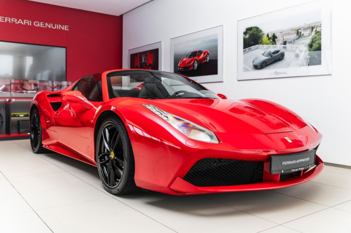 FERRARI 488 SPIDER
