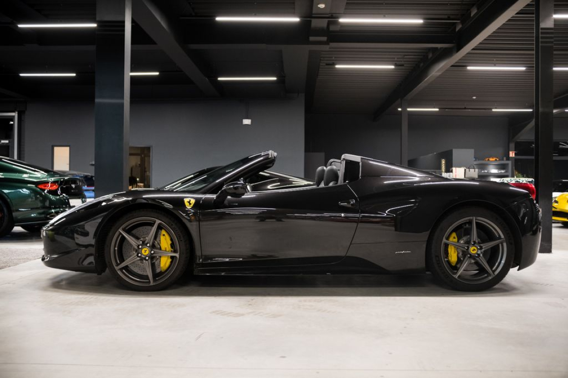 FERRARI 458 SPIDER