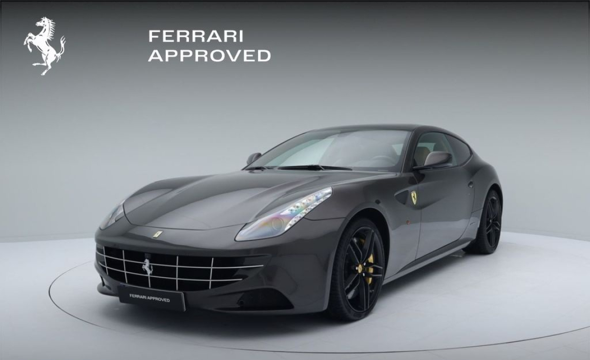 FERRARI FF