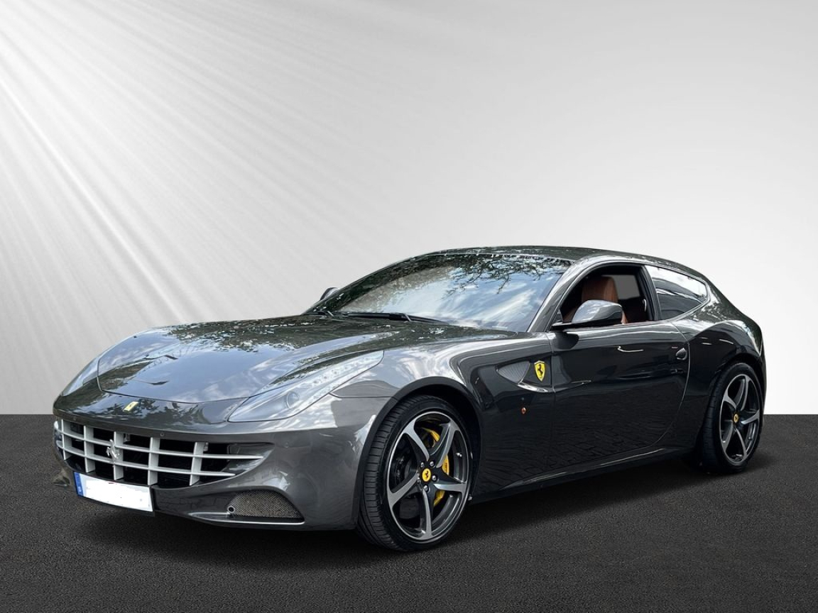 FERRARI FF