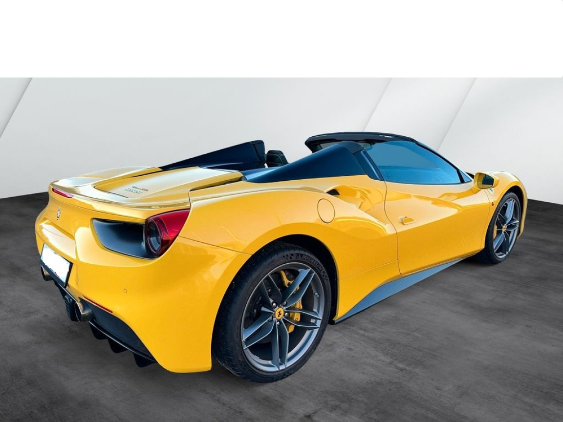 FERRARI 488 SPIDER