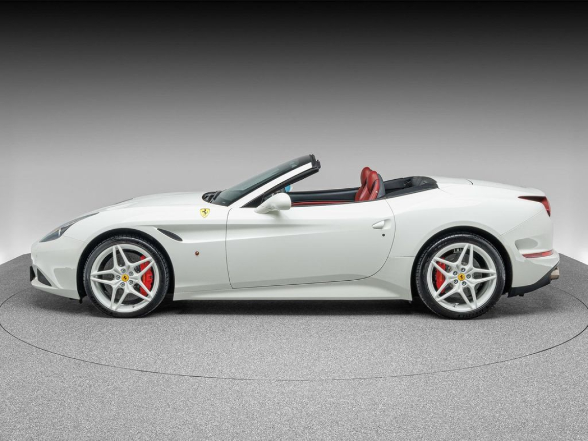 FERRARI CALIFORNIA T
