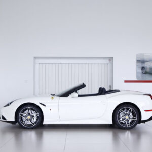 FERRARI CALIFORNIA T