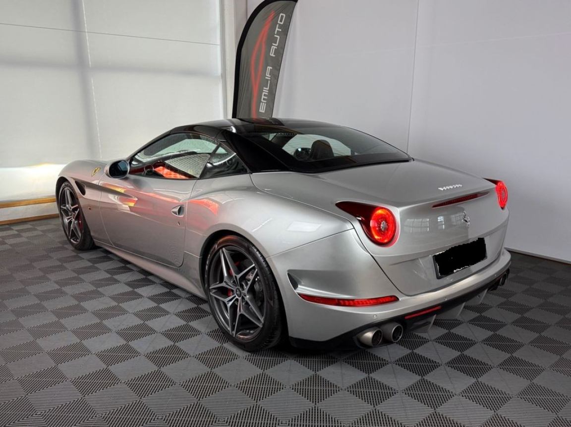 FERRARI CALIFORNIA T