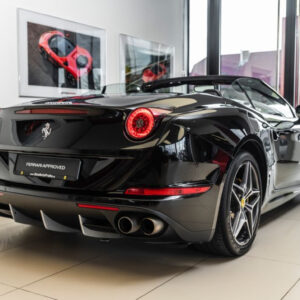 FERRARI CALIFORNIA T
