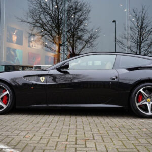 FERRARI FF