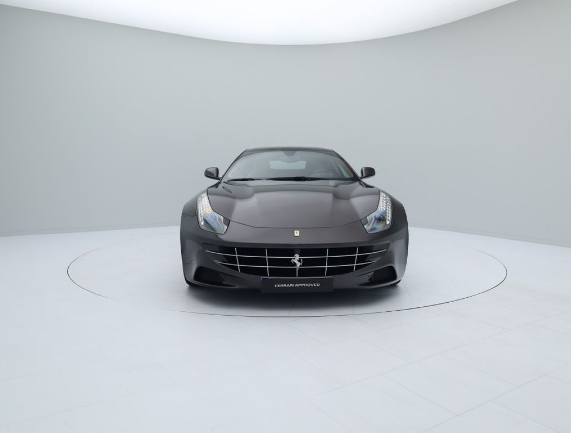 FERRARI FF