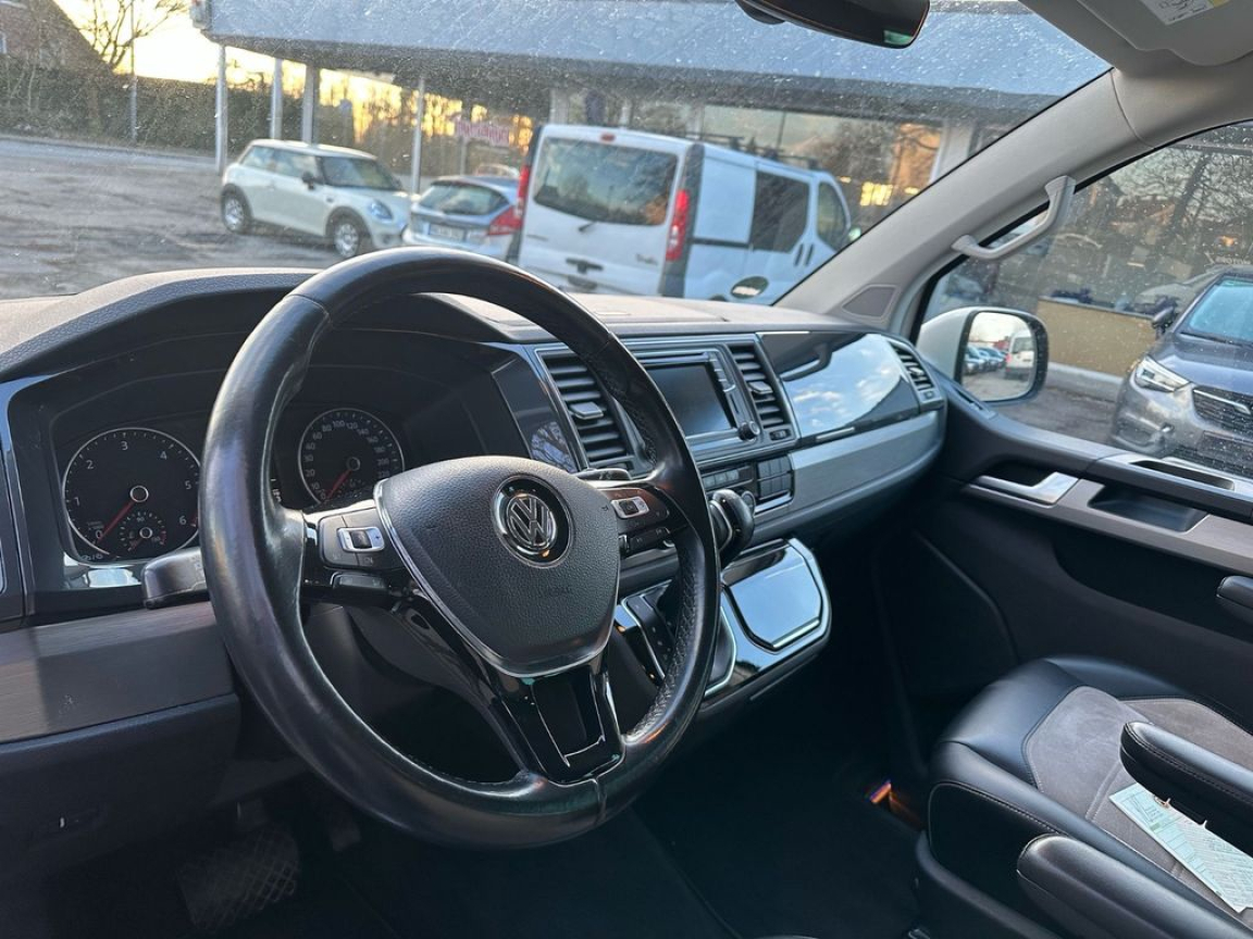 VOLKSWAGEN MULTIVAN