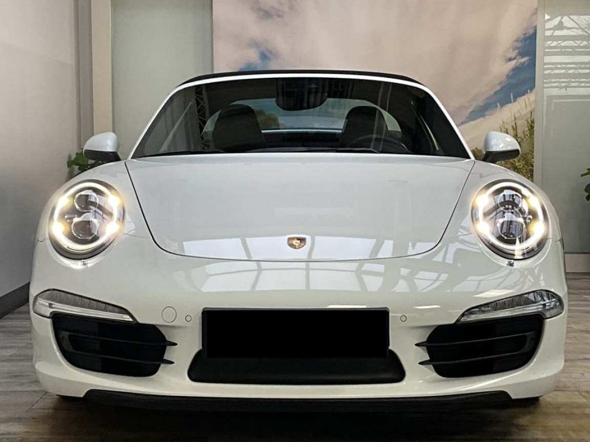 PORSCHE 911 TARGA