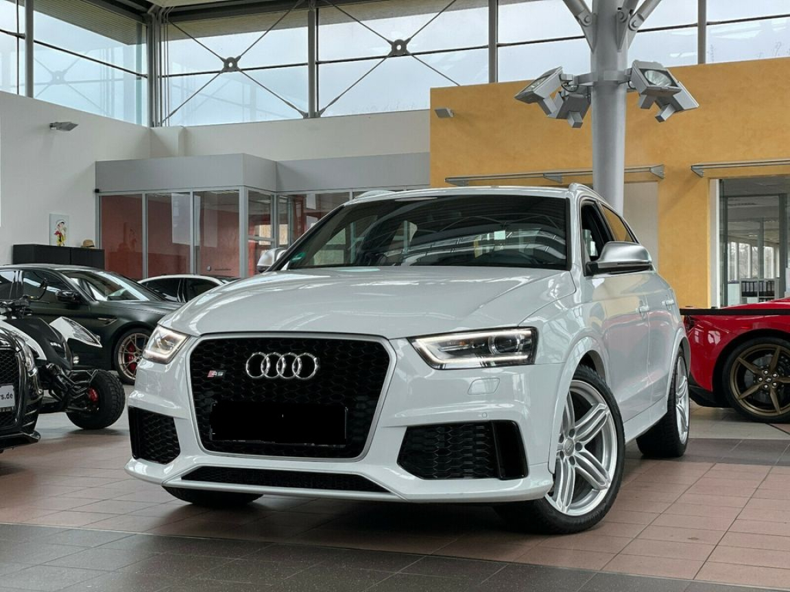 AUDI RS Q3