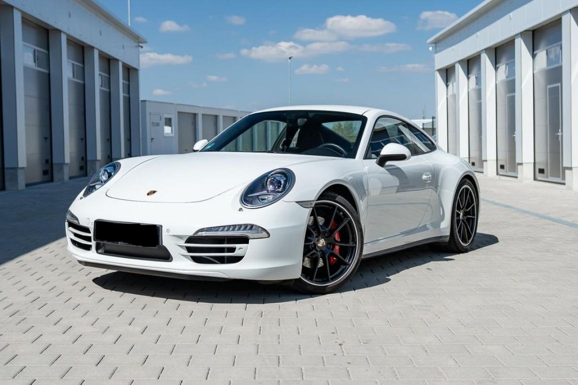 PORSCHE 911 CARRERA COUPE