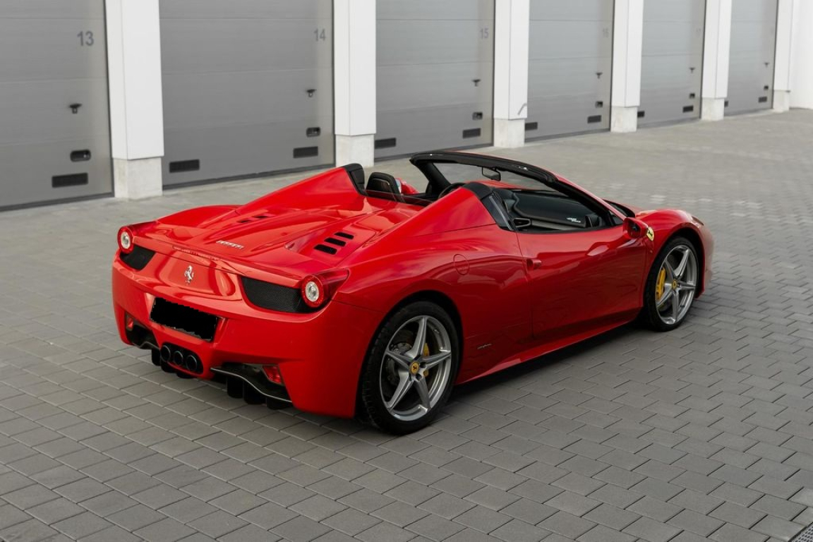 FERRARI 458 SPIDER