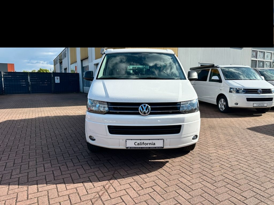 VOLKSWAGEN CALIFORNIA BEACH