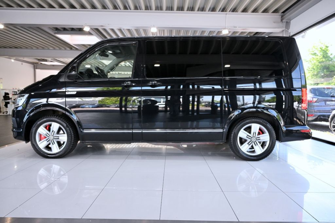 VOLKSWAGEN MULTIVAN