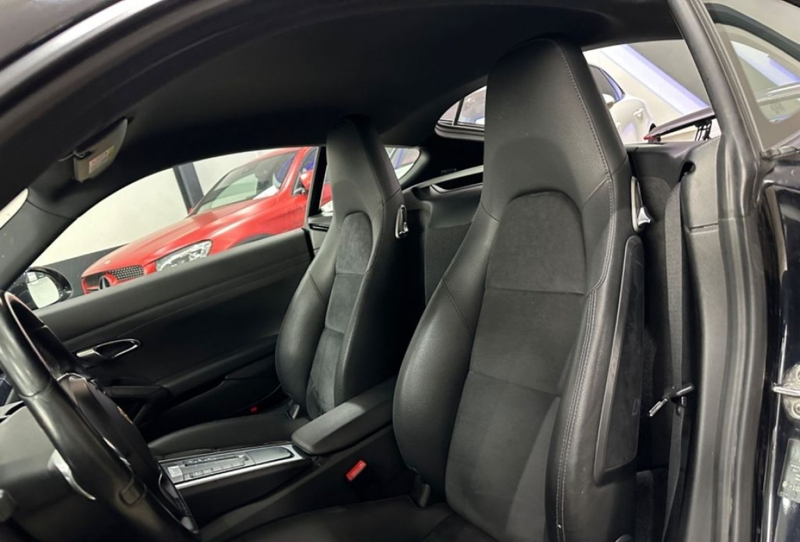 PORSCHE CAYMAN