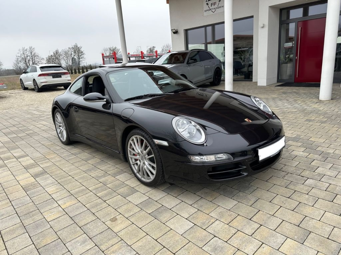PORSCHE 911 CARRERA 4 COUPE 997