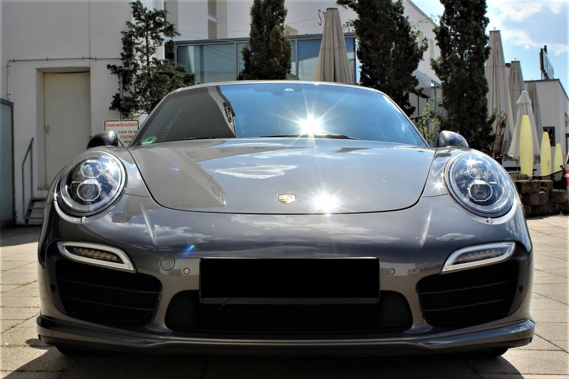 PORSCHE 911 TURBO COUPE