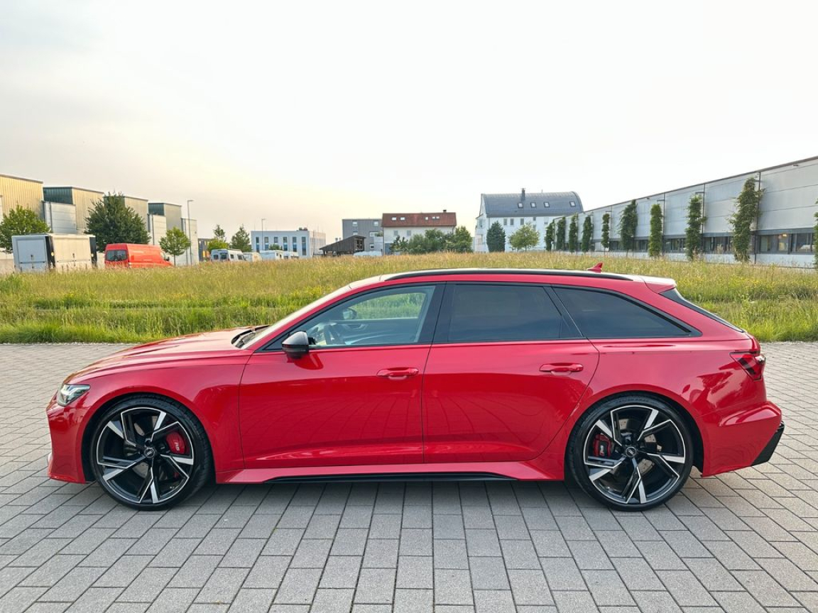 AUDI RS6 AVANT