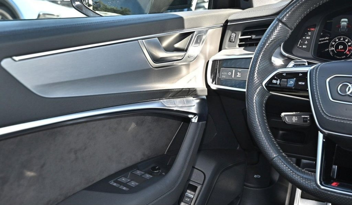 AUDI RS6 AVANT