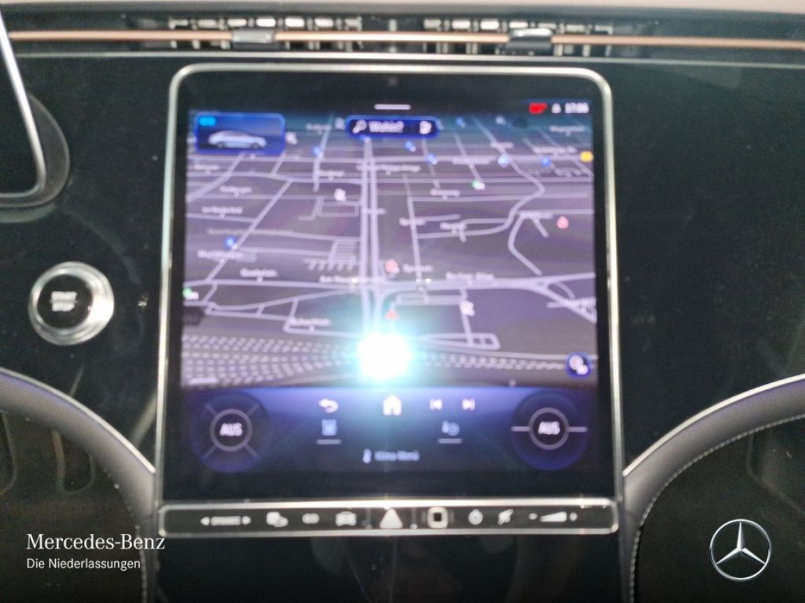 MERCEDES EQE