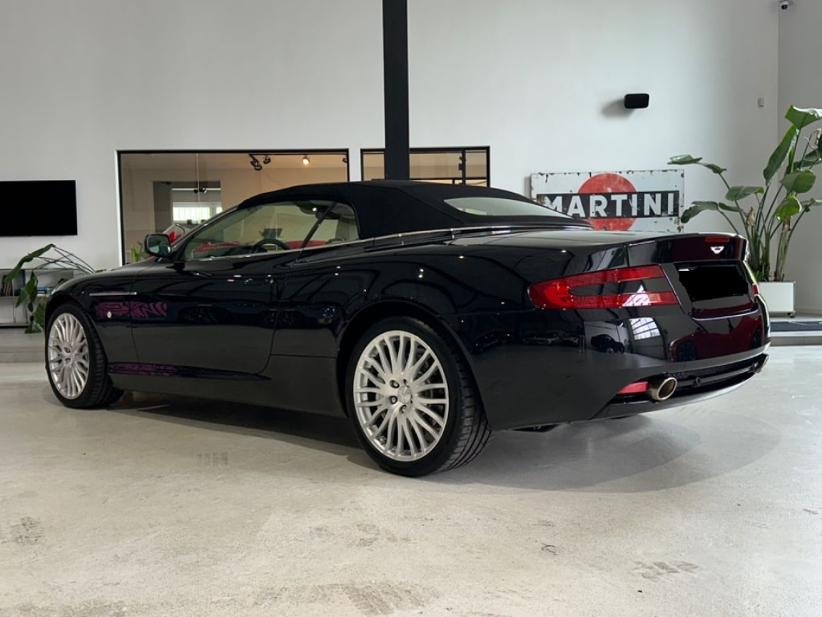 ASTON MARTIN DB9