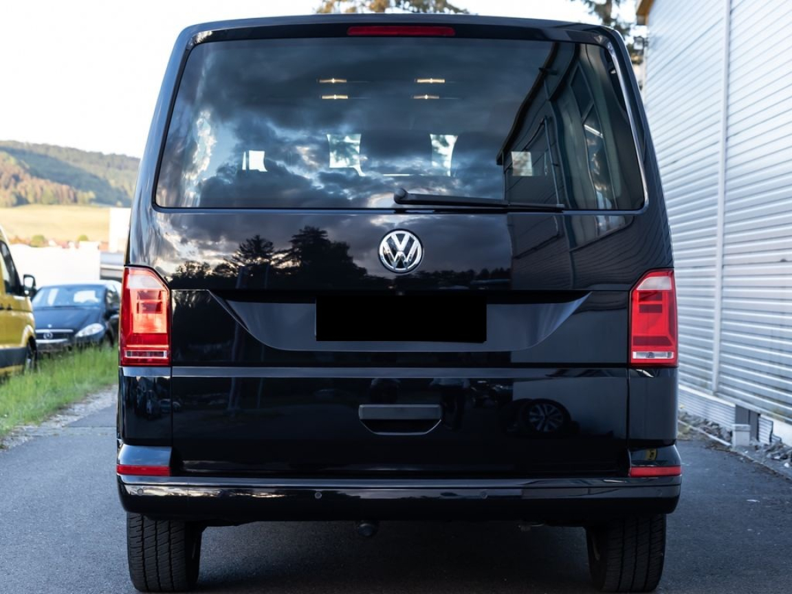 VOLKSWAGEN MULTIVAN