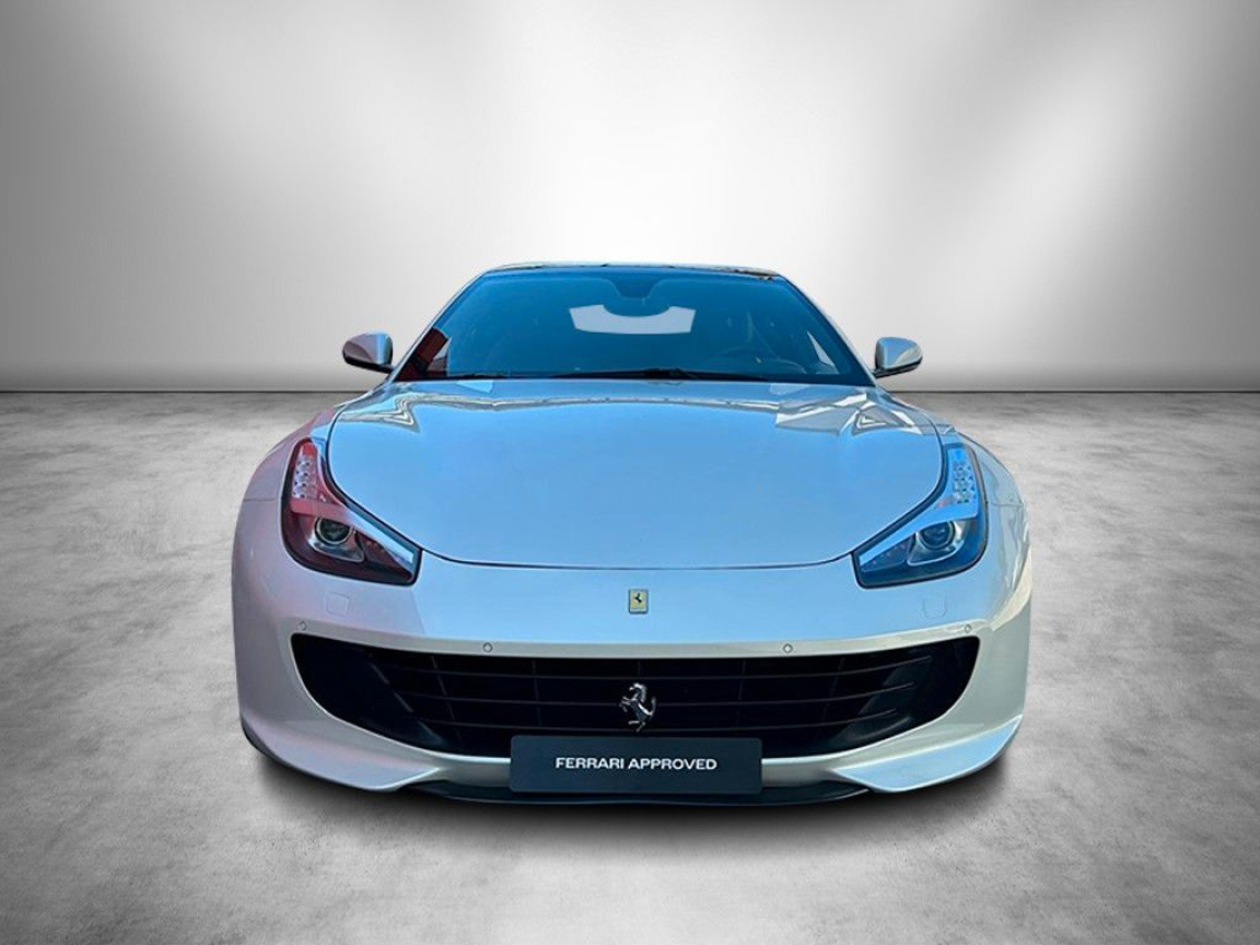 FERRARI GTC4 LUSSO