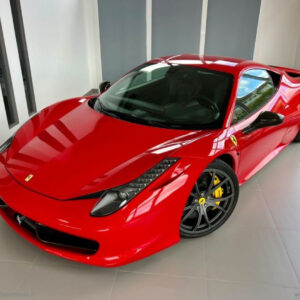 FERRARI 458 ITALIA