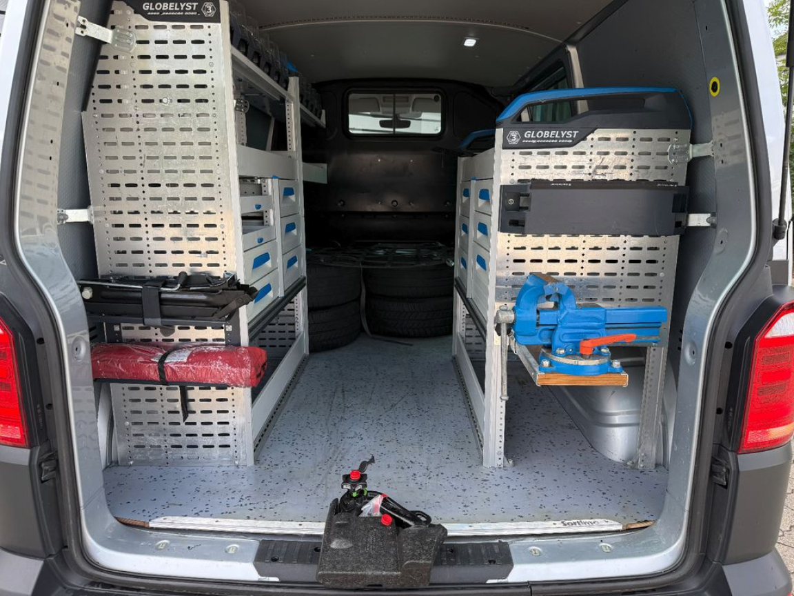 VOLKSWAGEN TRANSPORTER FOURGON