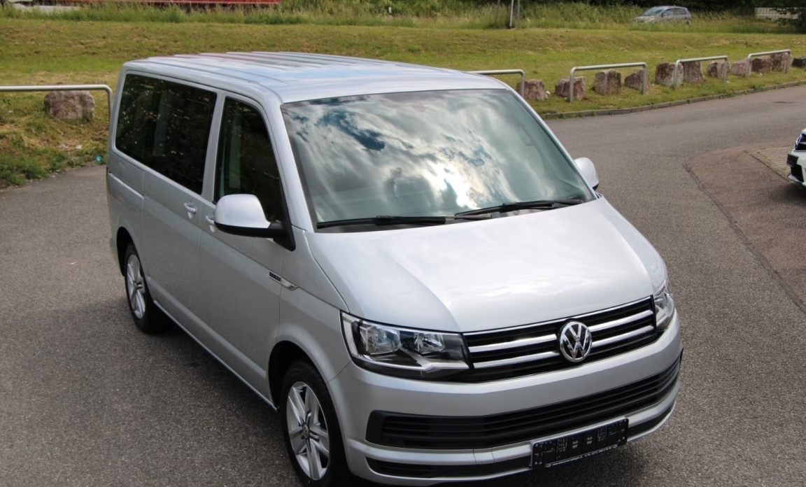 VOLKSWAGEN MULTIVAN