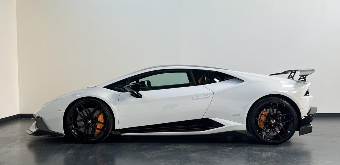 LAMBORGHINI HURACAN