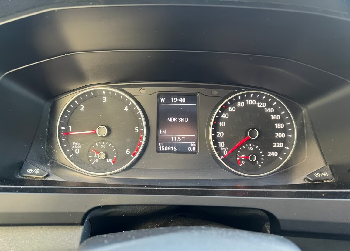 VOLKSWAGEN MULTIVAN