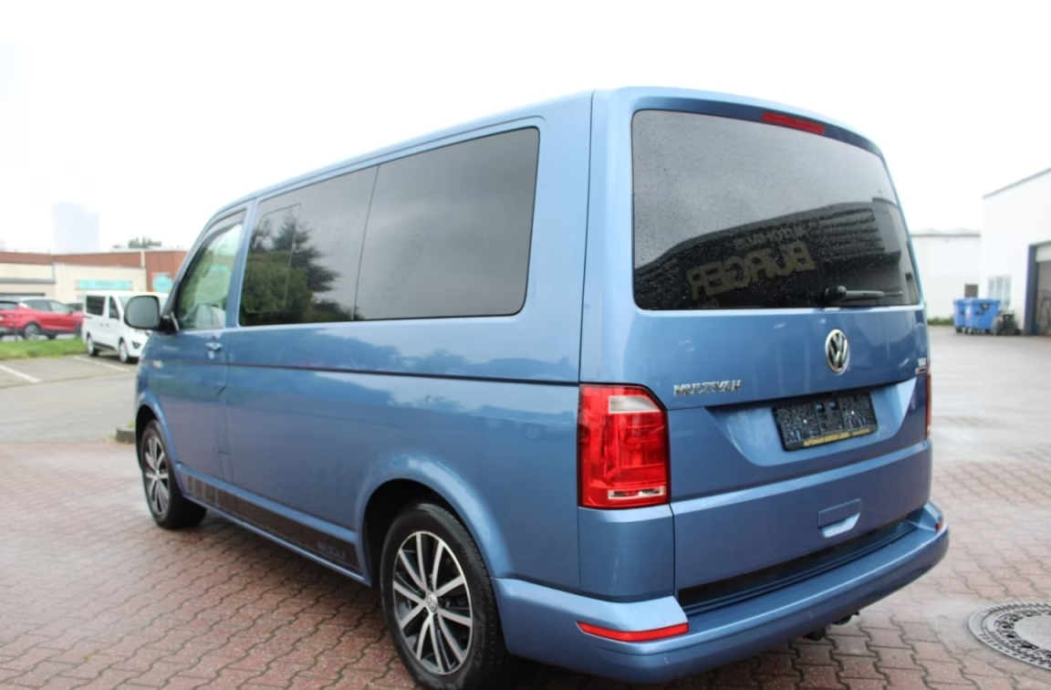 VOLKSWAGEN MULTIVAN