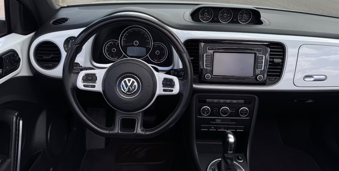 VOLKSWAGEN COCCINELLE CABRIOLET