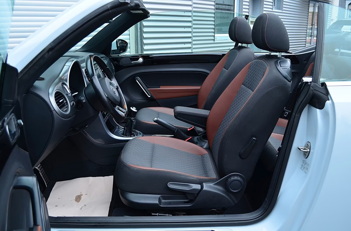VOLKSWAGEN COCCINELLE CABRIOLET