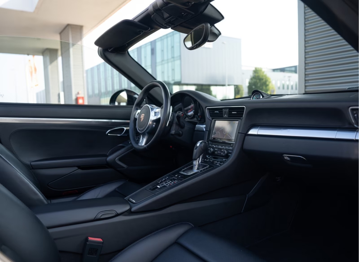 PORSCHE 911 CARRERA CABRIOLET