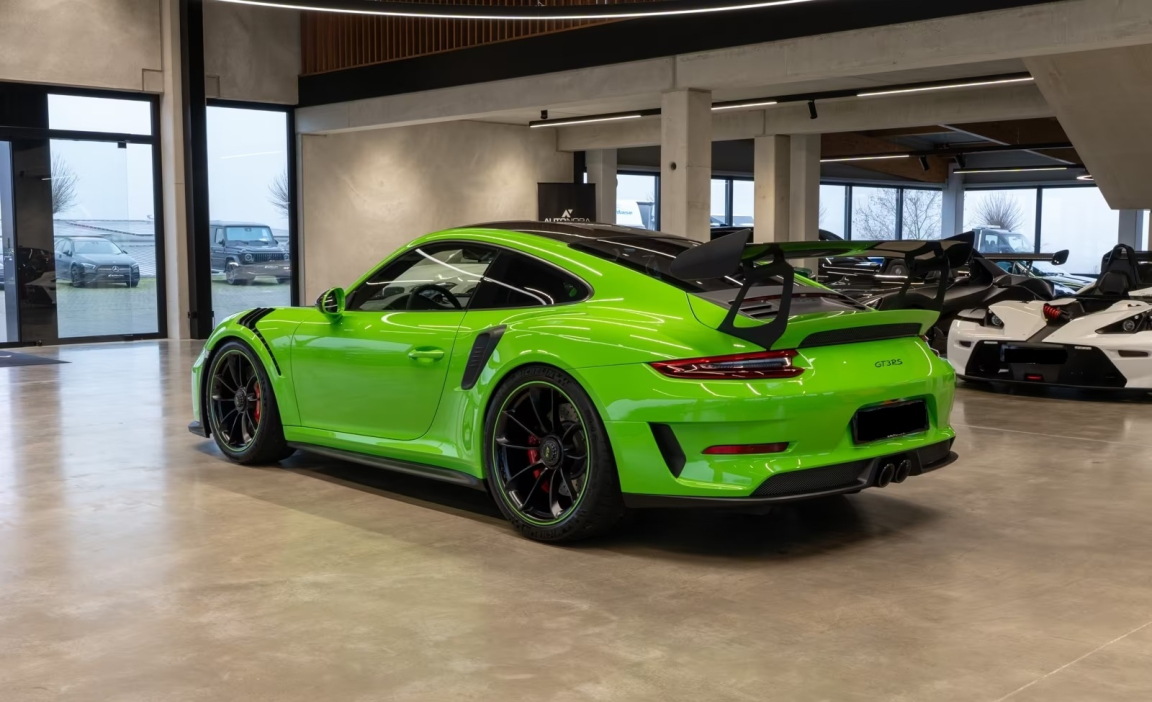 PORSCHE 911 GT3 RS