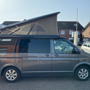 VOLKSWAGEN CALIFORNIA BEACH
