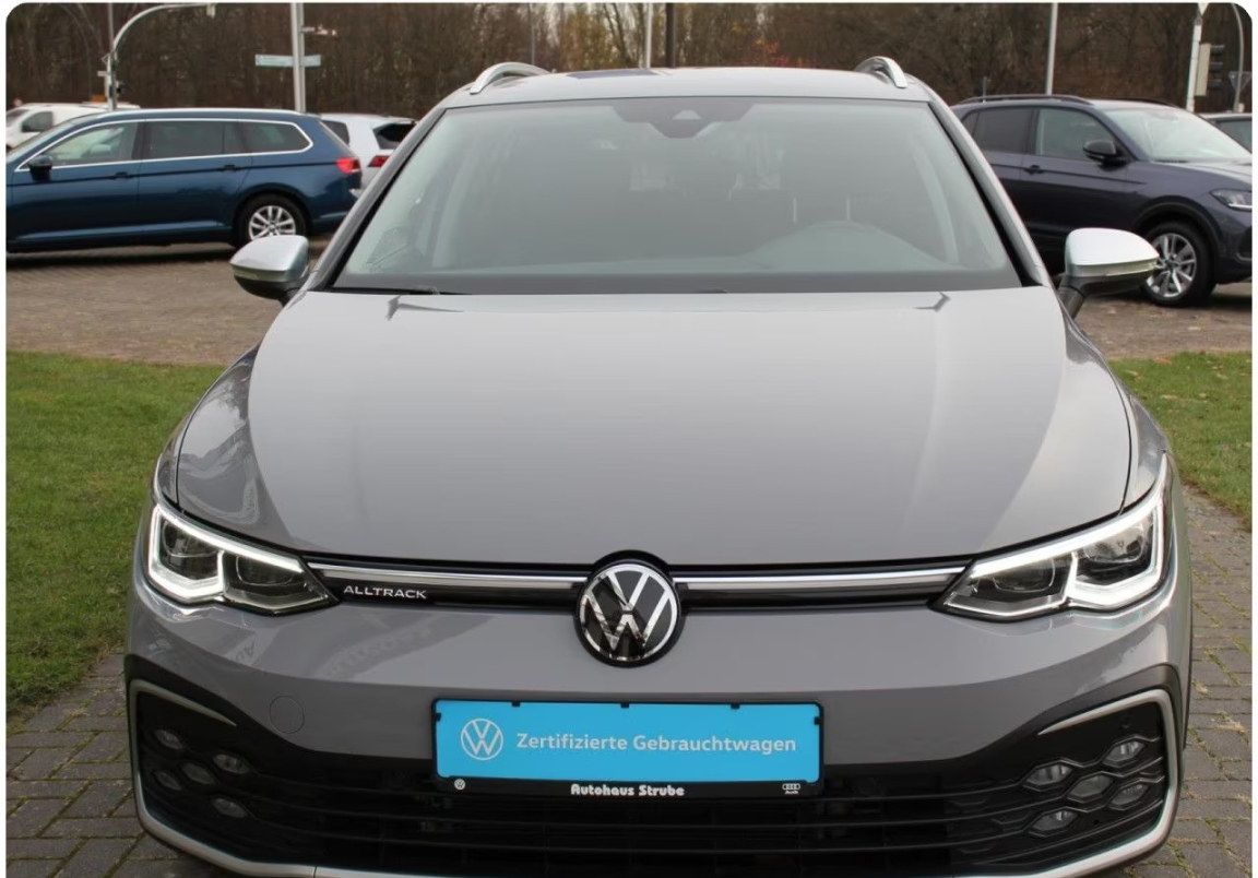 VOLKSWAGEN GOLF SW
