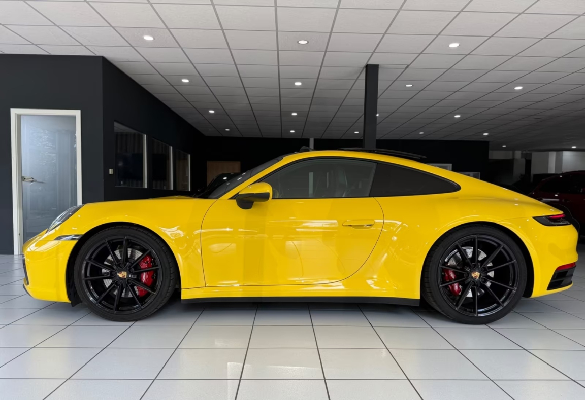 PORSCHE 911 CARRERA COUPE 992